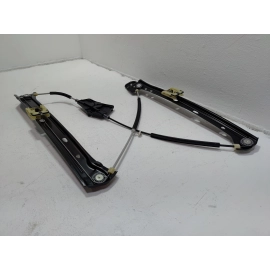 2018-2025 Volkswagen Atlas Front Right Passenger Side Door Window Regulator OEM