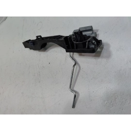 2016-2021 HONDA CIVIC FRONT PASSENGER SIDE EXTERIOR DOOR HANDLE BASE BRACKET OEM