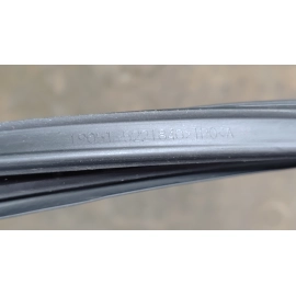 2019-2020 TOYOTA RAV4 REAR DRIVER SIDE DOOR WINDOW GLASS RUN CHANNEL SEAL OEM