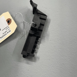 2018-23 TOYOTA CAMRY XSE Rear Right Door Window Belt Weatherstrip Spacer OE 2018-23 TOYOTA CAMRY XSE Rear Right Door Window Belt Weatherstrip Spacer OE