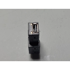 2020-2023 Volkswagen Atlas Console Rear Panel Outlet Power Port OEM