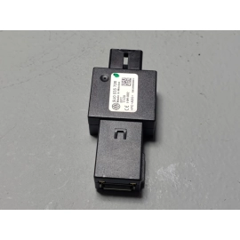 2020-2023 Volkswagen Atlas Console Rear Panel Outlet Power Port OEM
