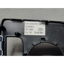 2018-2023 Volkswagen Atlas Dash Climate Control Trim Panel OEM