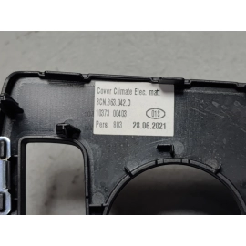 2018-2023 Volkswagen Atlas Dash Climate Control Trim Panel OEM