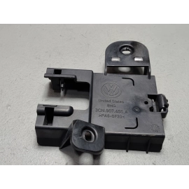 2021-2025 VOLKSWAGEN ATLAS REAR DRIVER SIDE BLIND SPOT RADAR SENSOR BRACKET OEM