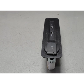 2020 - 2025 VOLKSWAGEN ATLAS CENTER CONSOLE DUAL USB ADAPTER PORT OEM