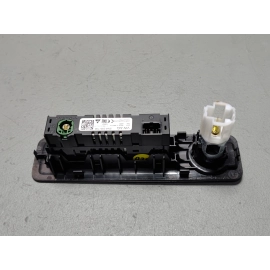 2020 - 2025 VOLKSWAGEN ATLAS CENTER CONSOLE DUAL USB ADAPTER PORT OEM