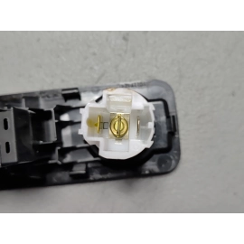 2020 - 2025 VOLKSWAGEN ATLAS CENTER CONSOLE DUAL USB ADAPTER PORT OEM