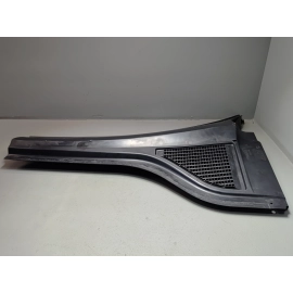 2020-2025 Volkswagen Atlas Front Right Passenger Side Cowl Grille Cover OEM