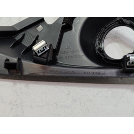 2018-2020 HONDA CIVIC COUPE PASSENGER SIDE DOOR MIRROR CORNER COVER TRIM OEM