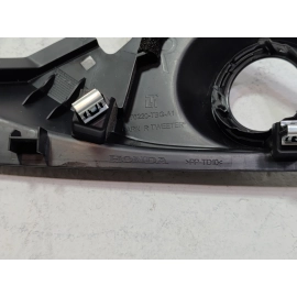 2018-2020 HONDA CIVIC COUPE PASSENGER SIDE DOOR MIRROR CORNER COVER TRIM OEM