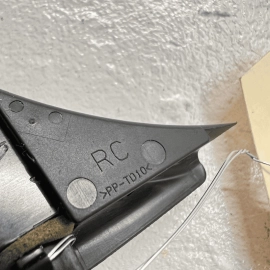 2016 - 2021 HONDA PILOT REAR RIGHT PASSENGER DOOR CENTER CORNER TRIM GARNIS