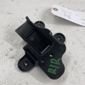 2012-2020 TESLA MODEL S REAR RIGHT SIDE INTERIOR DOOR PANEL OPENER BRACKET 