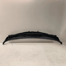 2016 – 2022 Bmw X1 F48 Windshield Wiper Vent Grille Panel Cover Trim OEM