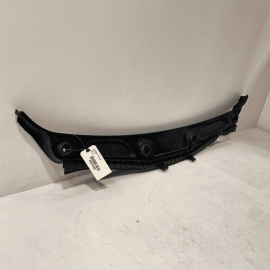 2016 – 2022 Bmw X1 F48 Windshield Wiper Vent Grille Panel Cover Trim OEM