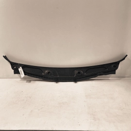 2016 – 2022 Bmw X1 F48 Windshield Wiper Vent Grille Panel Cover Trim OEM