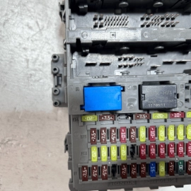 ACURA TLX TECHNO 2018-2020 CABIN POWER DISTRIBUTION FUSE RELAY BOX MODULE O