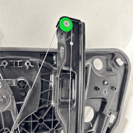 2011-2018 PORSCHE CAYENNE Rear Left Driver Side Door Window Regulator Plate