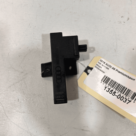 AUDI A6 Quattro 2012-2018 S6 REAR KEYLESS KEY LESS ENTRY ANTENNA MODULE UNI