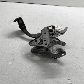 2018-2021 Toyota Camry LE FWD 2.5L Brake Stop Pedal Assembly OEM