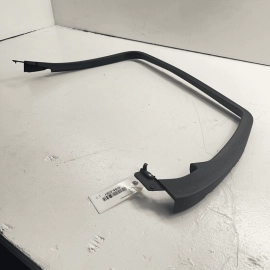 GMC TERRAIN 2018 - 2023 REAR PASSENGER SIDE DOOR WINDOW FRAME TRIM COVER OE
