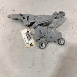 BMW X1 F48 2016-2022 FRONT LEFT DRIVER SIDE HOOD BONNET HINGE SUPPORT OEM =