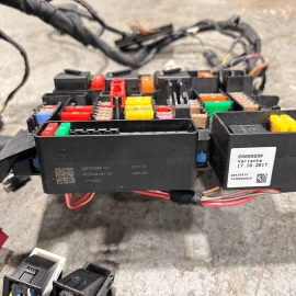 2018 BMW X1 F48 XDRIVE MAIN BODY WIRE WIRING HARNESS W/ FUSE BOX OEM