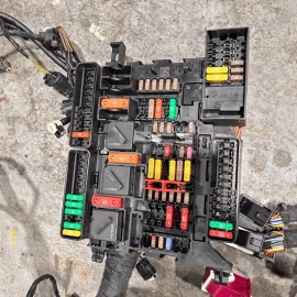 2018 BMW X1 F48 XDRIVE MAIN BODY WIRE WIRING HARNESS W/ FUSE BOX OEM