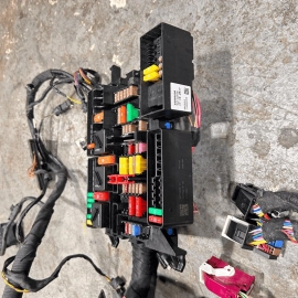 2018 BMW X1 F48 XDRIVE MAIN BODY WIRE WIRING HARNESS W/ FUSE BOX OEM