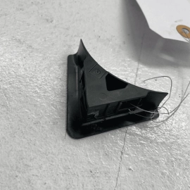 18-20 HONDA ACCORD FRONT RIGHT DOOR CENTER CORNER TRIM GARNISH OEM 72456-TV 18-20 HONDA ACCORD FRONT RIGHT DOOR CENTER CORNER TRIM GARNISH OEM 72456-TV