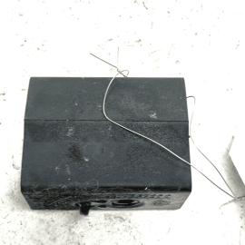 2011-2020 JEEP GRAND CHEROKEE REAR LEFT TRUNK TAILGATE BUMP STOP RUBBER OEM