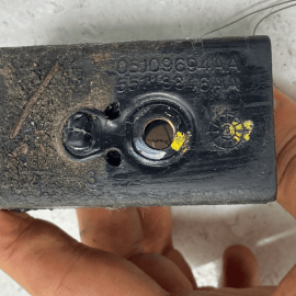 2011-2020 JEEP GRAND CHEROKEE REAR LEFT TRUNK TAILGATE BUMP STOP RUBBER OEM