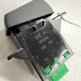 2016 - 2019 Honda Pilot Touring Left Driver Side Seat Heat Heated Switch OE