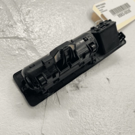 BMW M240xi F23 2017-2020 TAILGATE LIFTGATE RELEASE HANDLE SWITCH W/O CAMERA BMW M240xi F23 2017-2020 TAILGATE LIFTGATE RELEASE HANDLE SWITCH W/O CAMERA