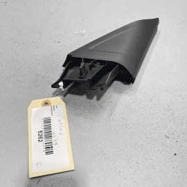 2018-2021 VOLKSWAGEN ATLAS FRONT RIGHT DOOR CORNER MOLDING COVER OEM 2018-2021 VOLKSWAGEN ATLAS FRONT RIGHT DOOR CORNER MOLDING COVER OEM