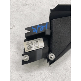 2018-2021 VOLKSWAGEN ATLAS FRONT RIGHT DOOR CORNER MOLDING COVER OEM 2018-2021 VOLKSWAGEN ATLAS FRONT RIGHT DOOR CORNER MOLDING COVER OEM