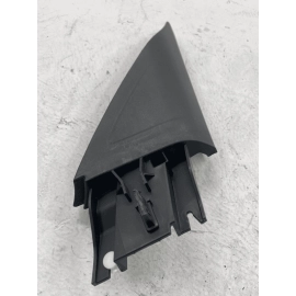 2018-2021 VOLKSWAGEN ATLAS FRONT RIGHT DOOR CORNER MOLDING COVER OEM 2018-2021 VOLKSWAGEN ATLAS FRONT RIGHT DOOR CORNER MOLDING COVER OEM