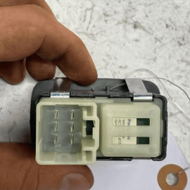 14-21 JEEP GRAND CHEROKEE REAR RIGHT / LEFT SIDE DOOR WINDOW SWITCH OEM