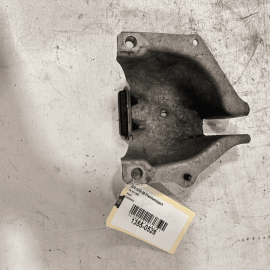 AUDI A6 FWD ENGINE LEFT SIDE MOTOR MOUNT RETAINER PLATE 2012-2018 OEM