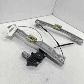 2018-2023 GMC TERRAIN FRONT PASSENGER SIDE DOOR WINDOW REGULATOR W/ MOTOR O