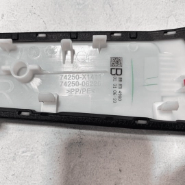 2018-2023 TOYOTA CAMRY REAR RIGHT PASSENGER SIDE DOOR ARMREST ARM REST PANE 2018-2023 TOYOTA CAMRY REAR RIGHT PASSENGER SIDE DOOR ARMREST ARM REST PANE