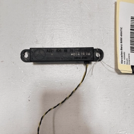 2007-2013 MERCEDES S550 REAR CONSOLE KEYLESS GO ANTENNA SENSOR RECEIVER OEM