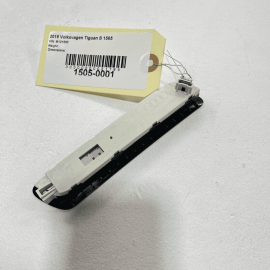 2017 - 2019 AUDI Q7 TRUNK RIGHT PASSENGER SIDE INTERIOR LED LIGHT LAMP OEM