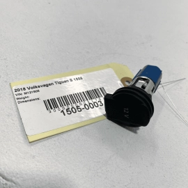 2017 - 2019 AUDI Q7 CENTER CONSOLE 12V POWER OUTLET SOCKET OEM