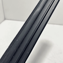 TOYOTA CAMRY 2018-2020 FRONT DRIVER SIDE DOOR WINDOW INNER WEATHERSTRIP SEA
