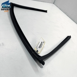 07-13 MERCEDES S550 W221 REAR DRIVE DOOR GLASS RUN CHANNEL WEATHERSTRIP SEA