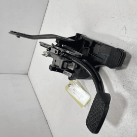 2019 GMC TERRAIN SLE BRAKE STOP PEDAL W/ BRACKET OEM