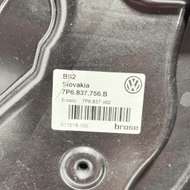 VOLKSWAGEN TOUAREG FRONT RIGHT DOOR WINDOW REGULATOR & CARRIER OEM 2011 - 2