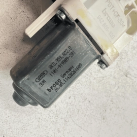 2011 - 2017 VOLKSWAGEN TOUAREG FRONT RIGHT PASSENGER SIDE DOOR WINDOW MOTOR