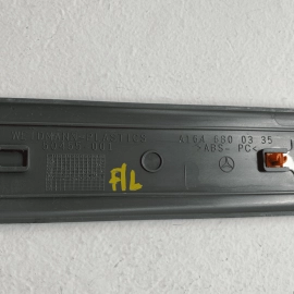 2007-2012 MERCEDES GL450 FRONT LEFT DRIVER SIDE LOWER SCUFF PLATE TRIM OUTE
